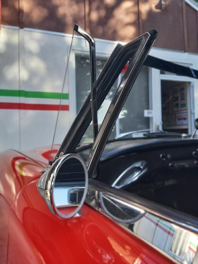1963 AUSTIN HEALEY 3000 MK II BJ7 4 SP MAN + OVERDRIVE 2D CABRIOLET