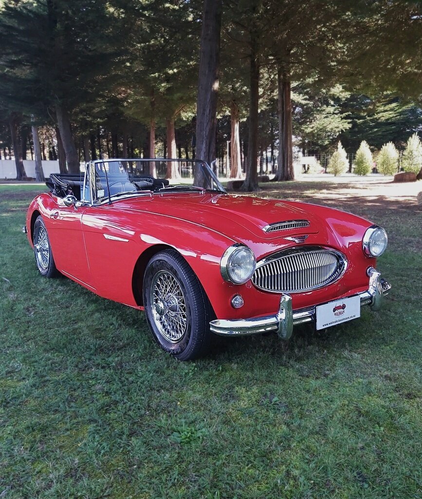 1963 AUSTIN HEALEY 3000 MK II BJ7 4 SP MAN + OVERDRIVE 2D CABRIOLET
