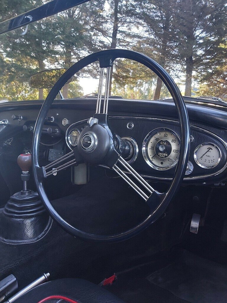 1963 AUSTIN HEALEY 3000 MK II BJ7 4 SP MAN + OVERDRIVE 2D CABRIOLET