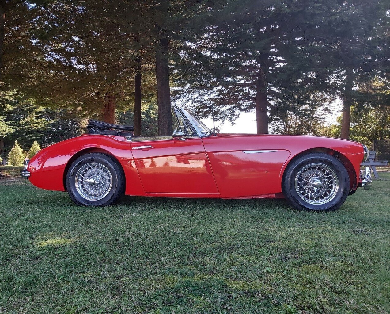 1963 AUSTIN HEALEY 3000 MK II BJ7 4 SP MAN + OVERDRIVE 2D CABRIOLET