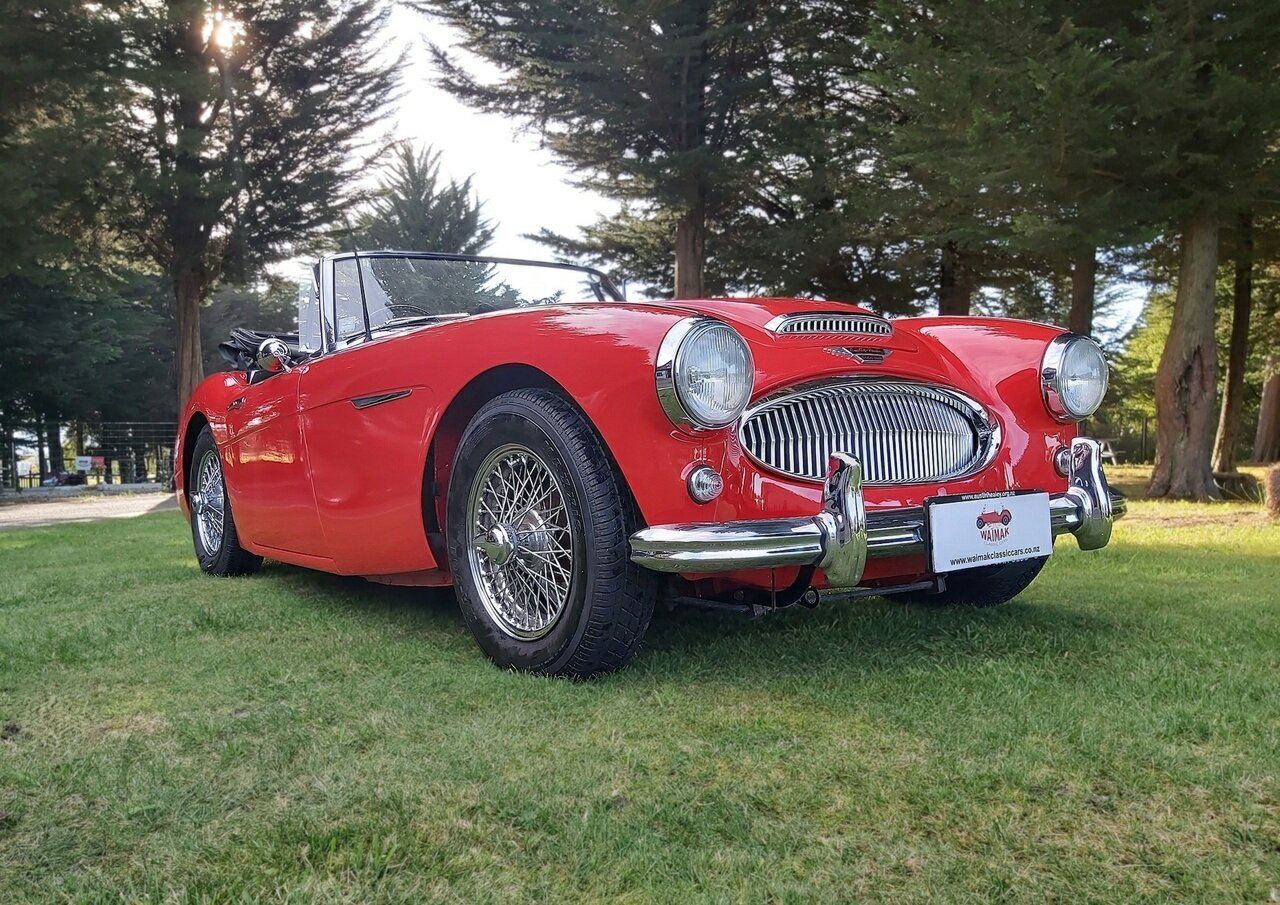 1963 AUSTIN HEALEY 3000 MK II BJ7 4 SP MAN + OVERDRIVE 2D CABRIOLET