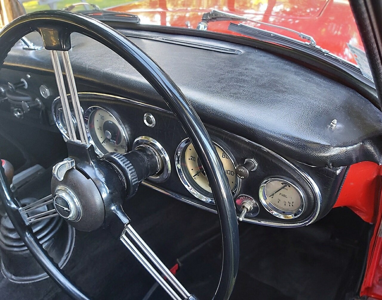 1963 AUSTIN HEALEY 3000 MK II BJ7 4 SP MAN + OVERDRIVE 2D CABRIOLET
