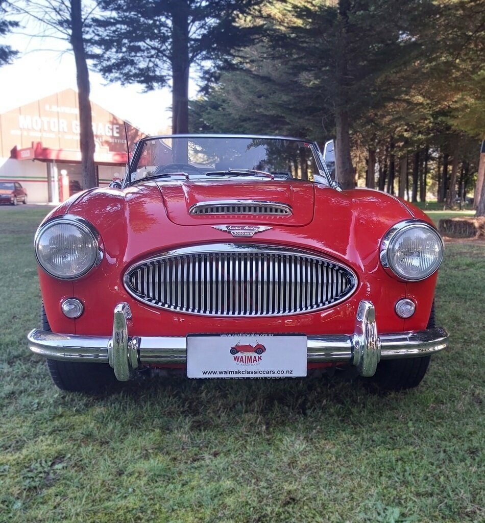 1963 AUSTIN HEALEY 3000 MK II BJ7 4 SP MAN + OVERDRIVE 2D CABRIOLET