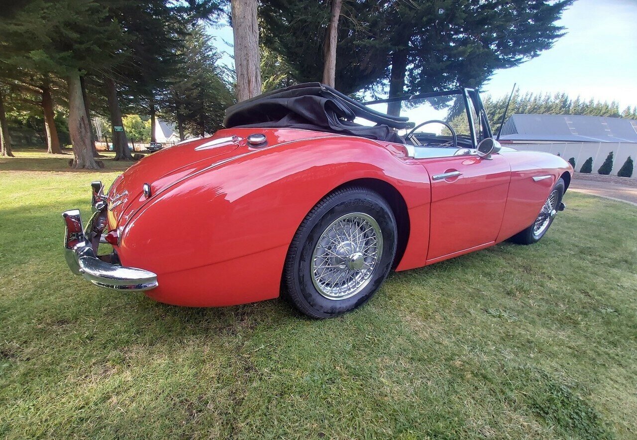 1963 AUSTIN HEALEY 3000 MK II BJ7 4 SP MAN + OVERDRIVE 2D CABRIOLET
