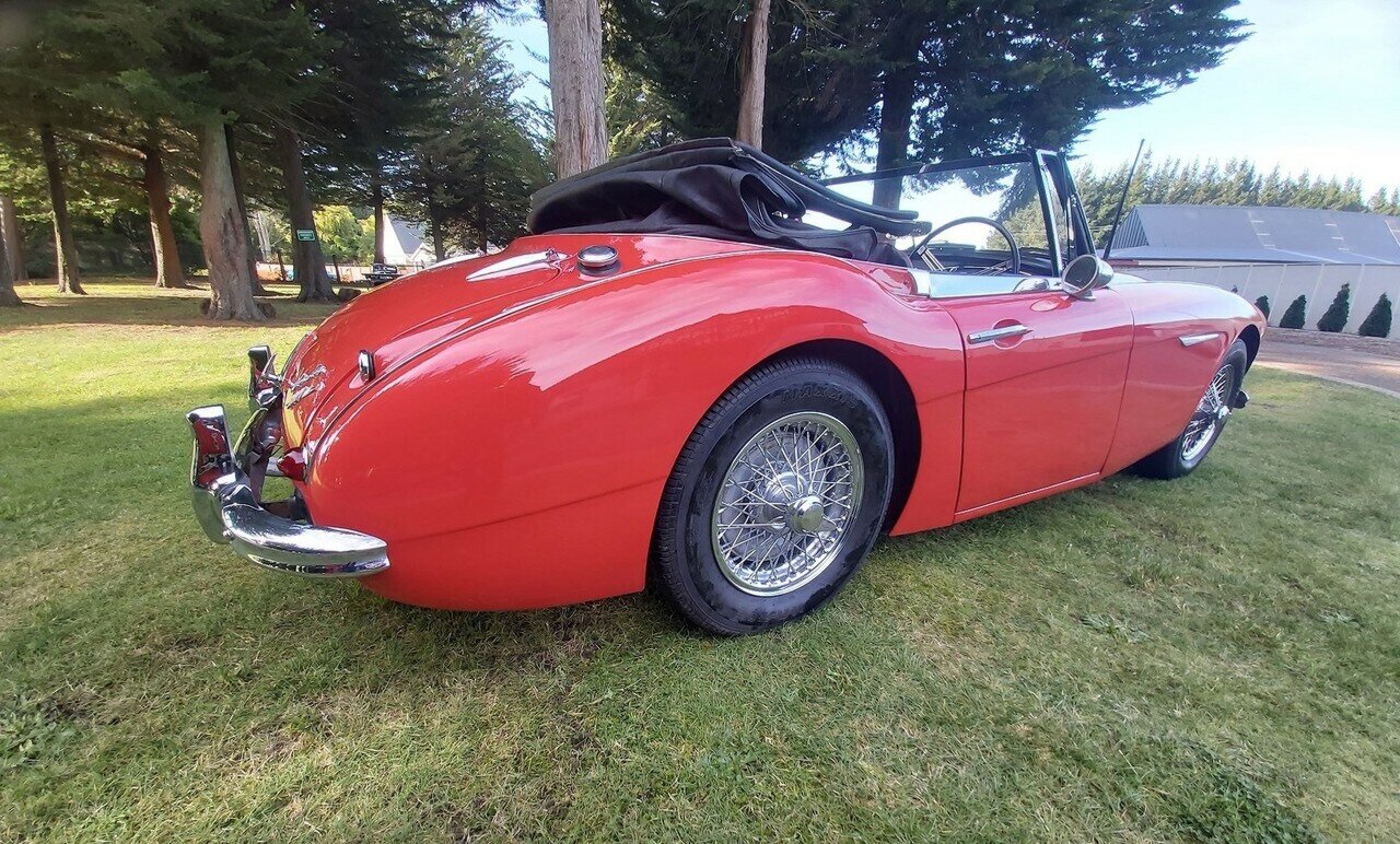 1963 AUSTIN HEALEY 3000 MK II BJ7 4 SP MAN + OVERDRIVE 2D CABRIOLET