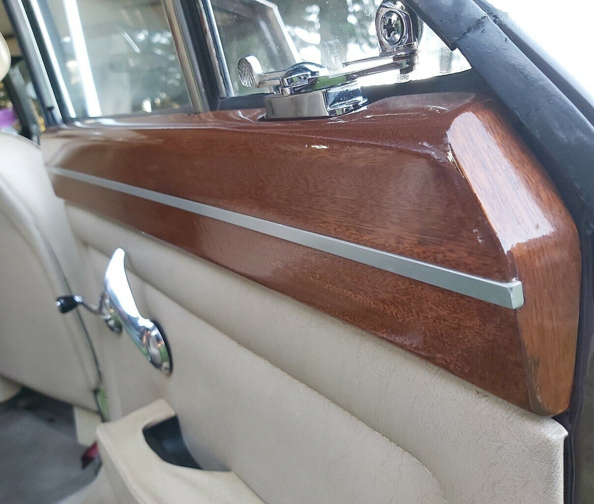 1969 ROVER P5B 3 SP AUTOMATIC 4D COUPE