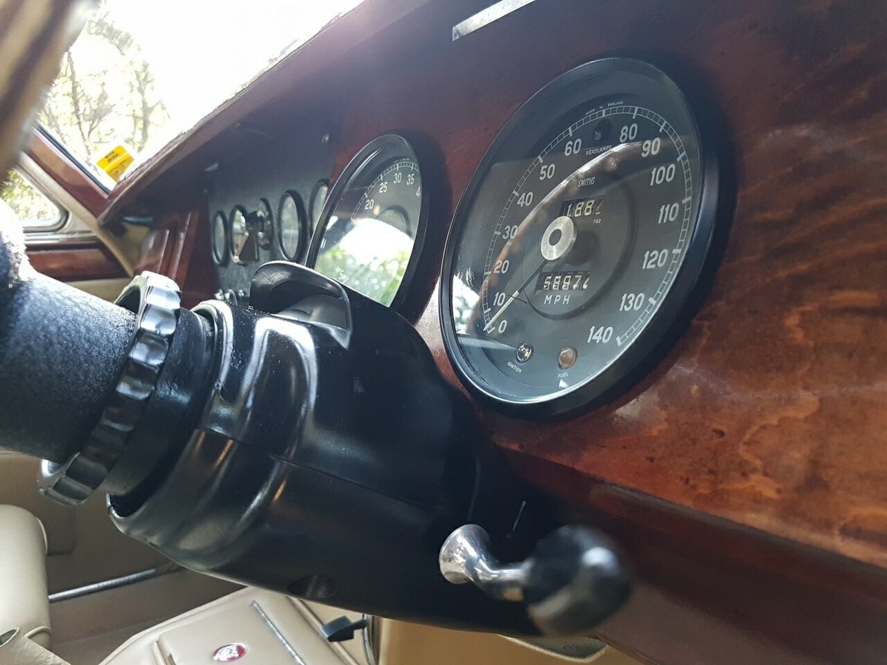 1963 JAGUAR MK II 3.4 4 SP MAN + OVERDRIVE 4D SEDAN