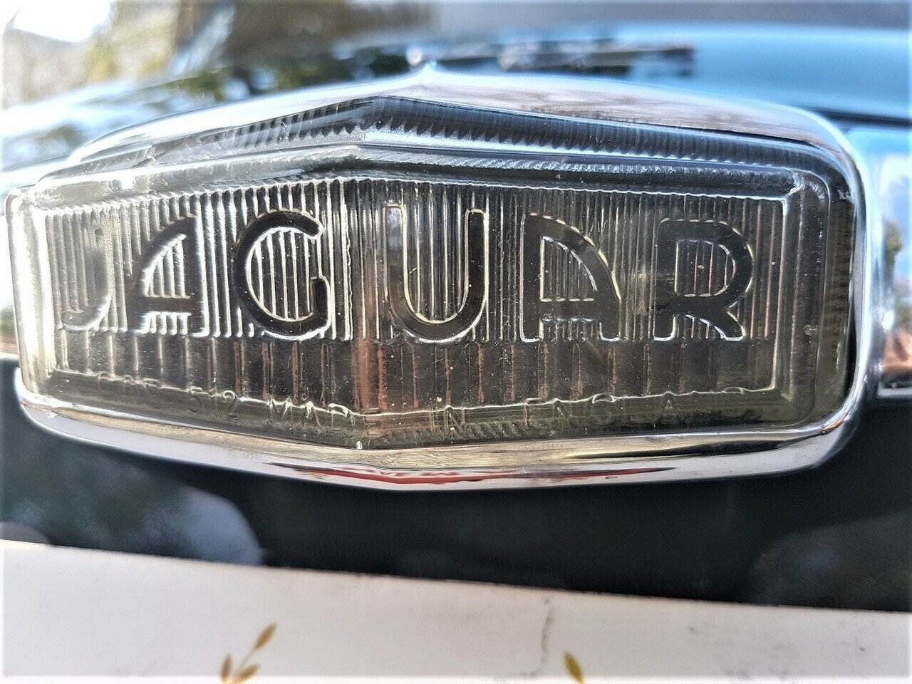 1963 JAGUAR MK II 3.4 4 SP MAN + OVERDRIVE 4D SEDAN