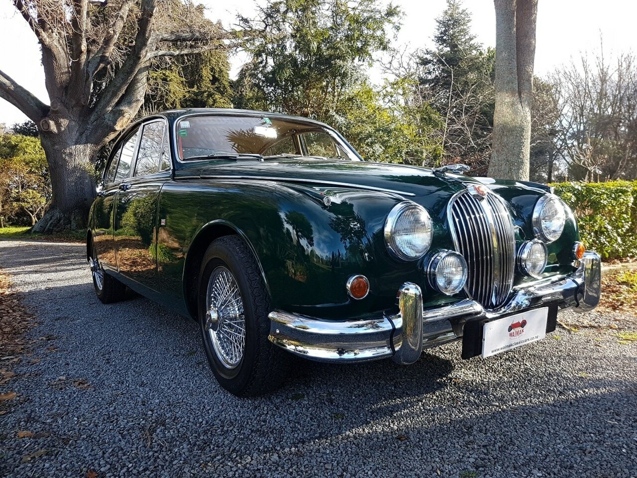 1963 JAGUAR MK II 3.4 4 SP MAN + OVERDRIVE 4D SEDAN