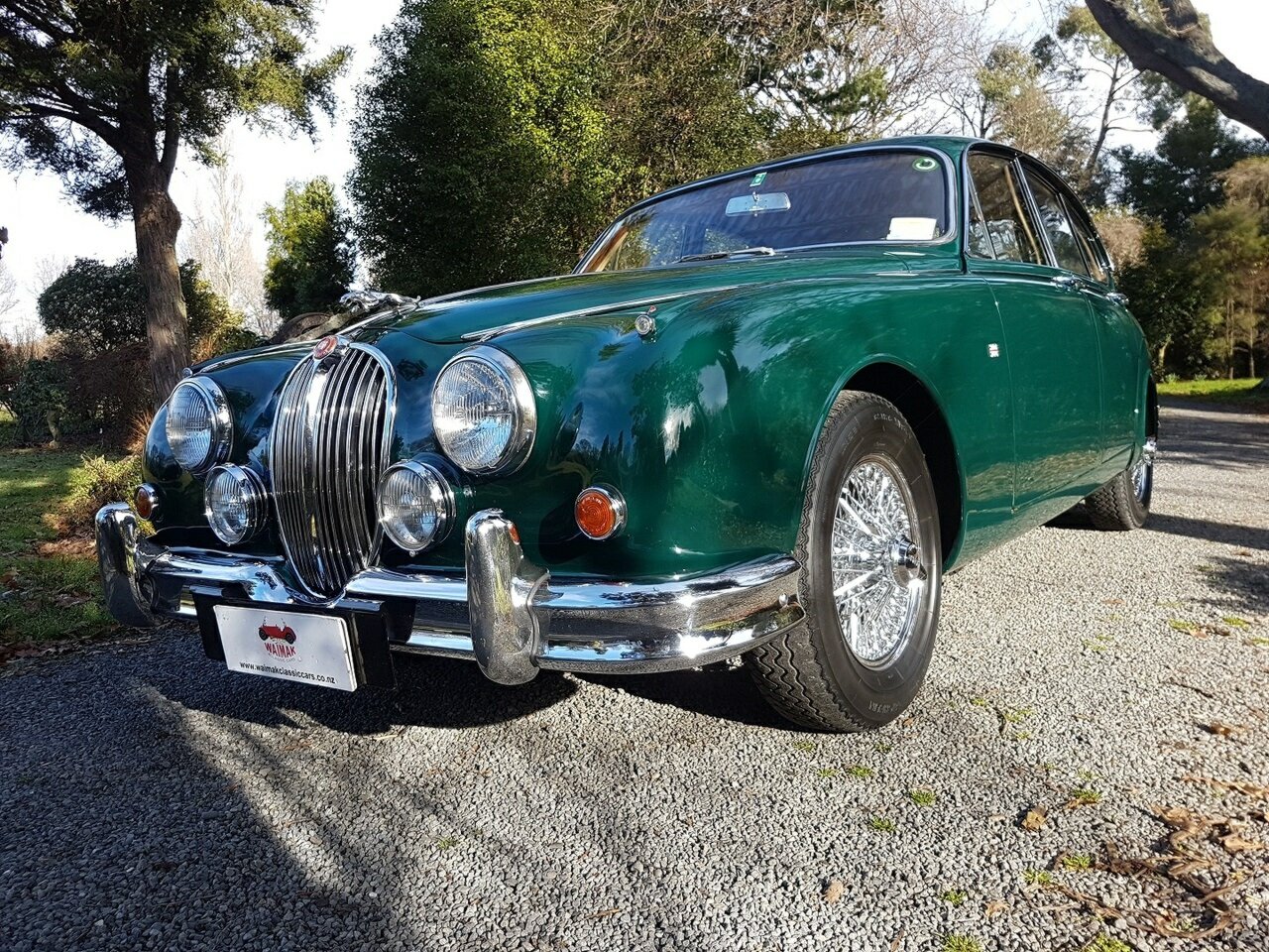 1963 JAGUAR MK II 3.4 4 SP MAN + OVERDRIVE 4D SEDAN