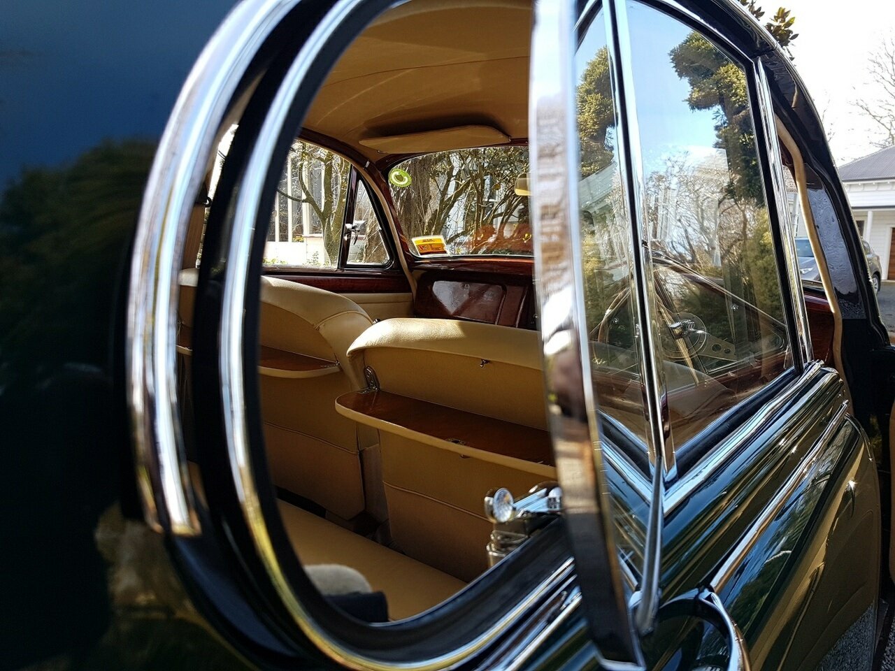 1963 JAGUAR MK II 3.4 4 SP MAN + OVERDRIVE 4D SEDAN