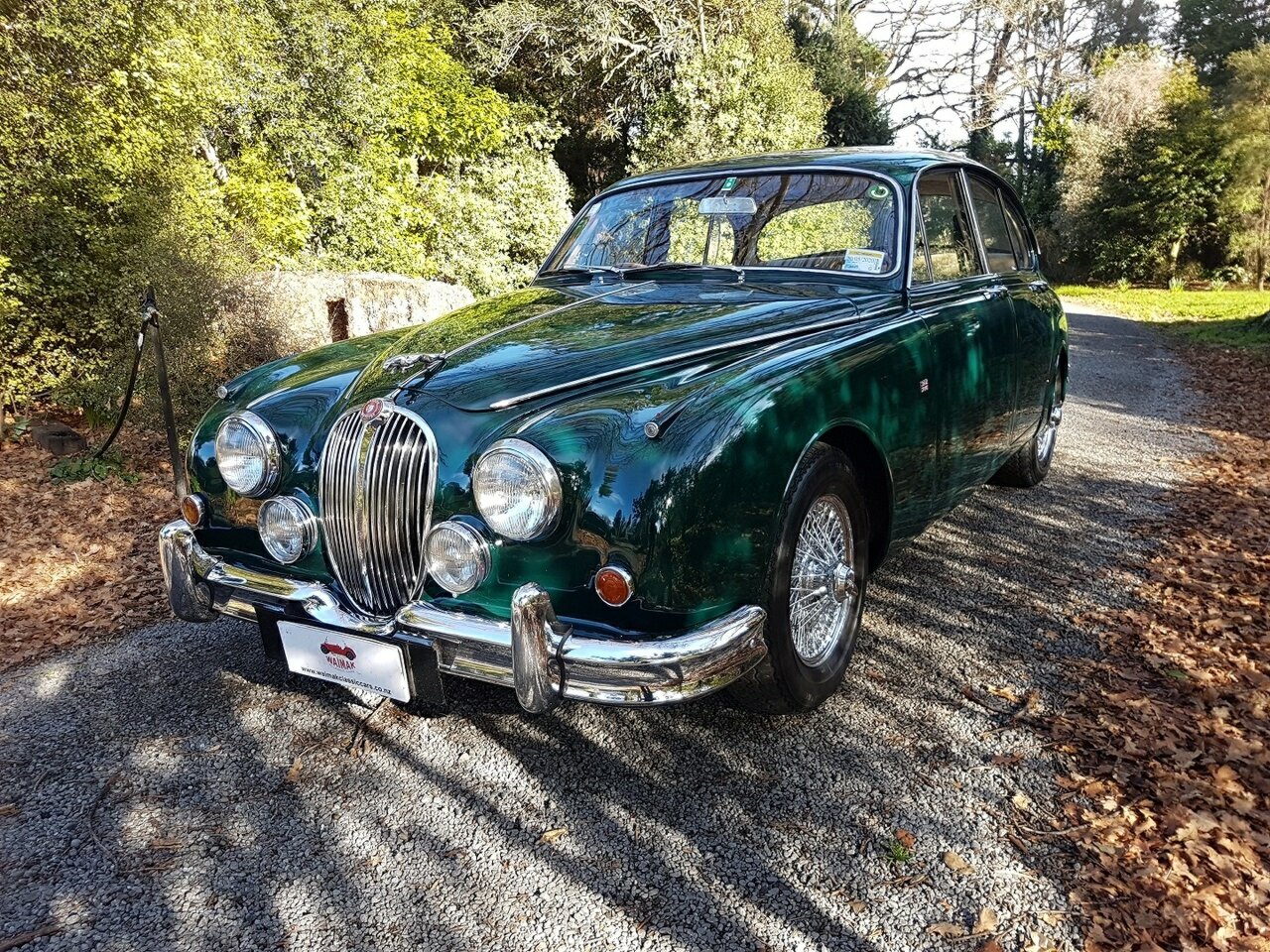 1963 JAGUAR MK II 3.4 4 SP MAN + OVERDRIVE 4D SEDAN