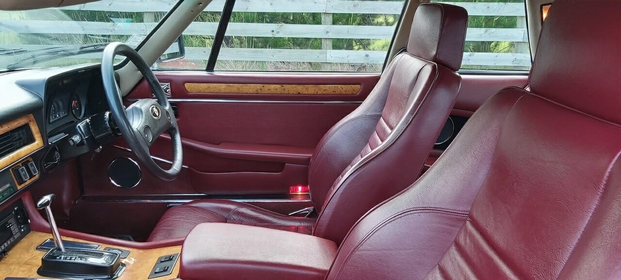 1988 JAGUAR XJS AUTOMATIC 2D COUPE