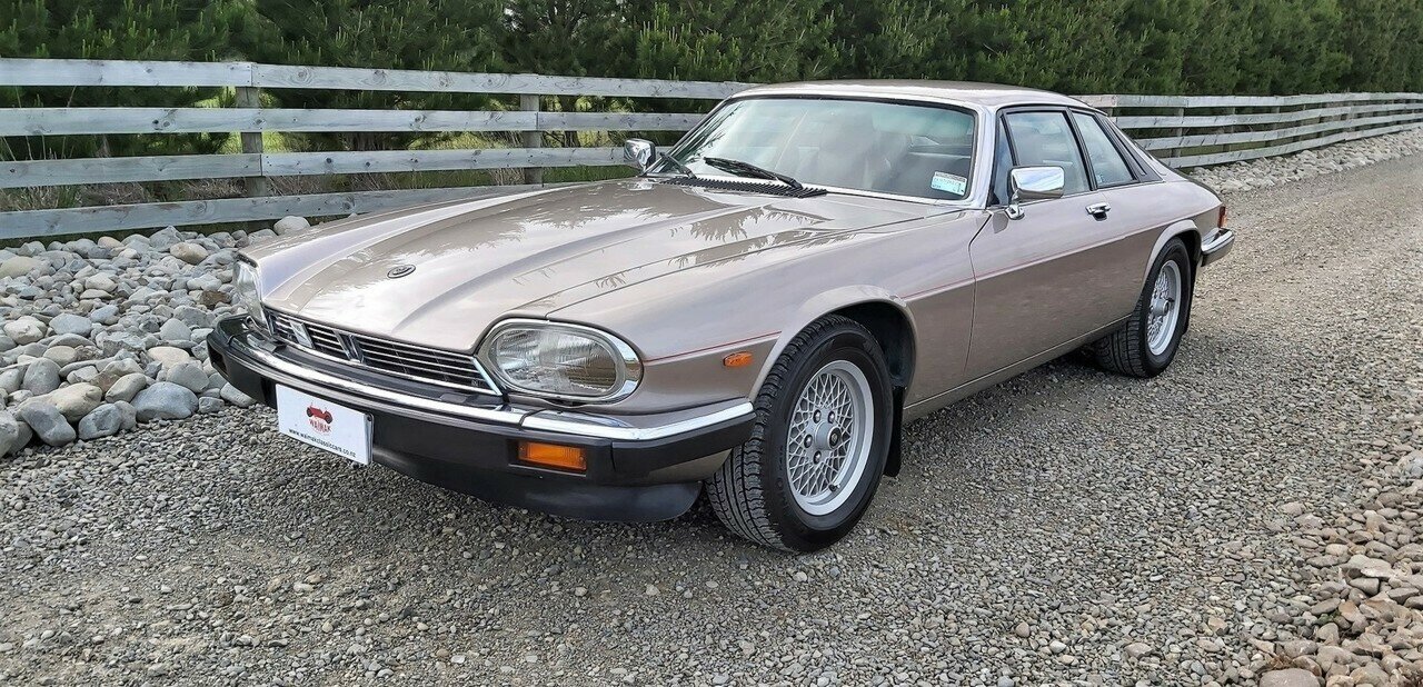 1988 JAGUAR XJS AUTOMATIC 2D COUPE