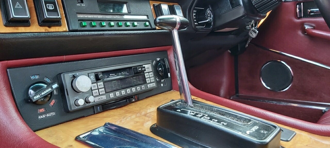1988 JAGUAR XJS AUTOMATIC 2D COUPE