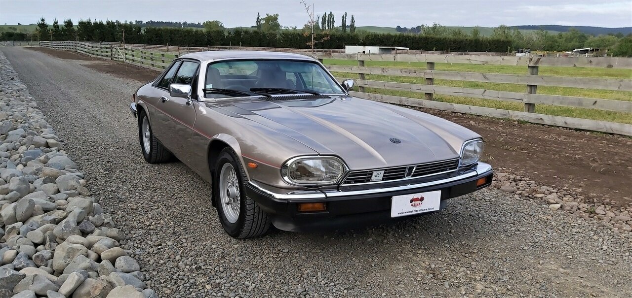 1988 JAGUAR XJS AUTOMATIC 2D COUPE