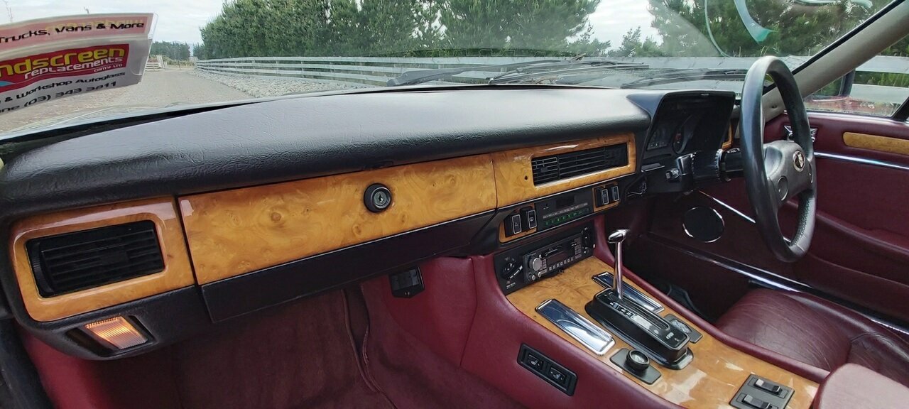 1988 JAGUAR XJS AUTOMATIC 2D COUPE