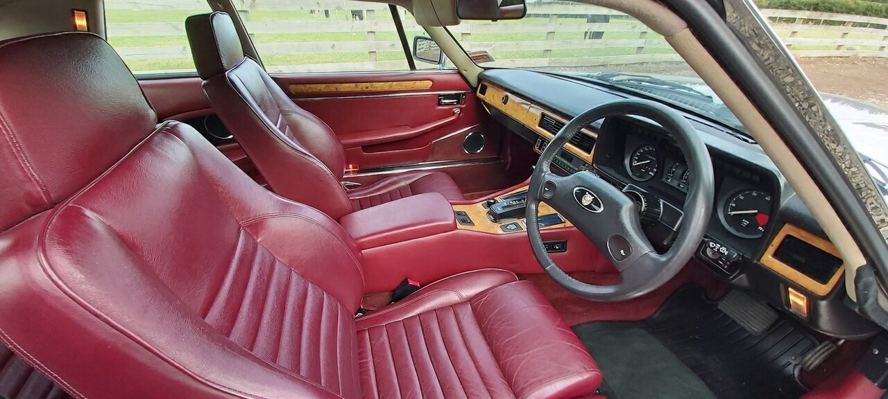 1988 JAGUAR XJS AUTOMATIC 2D COUPE