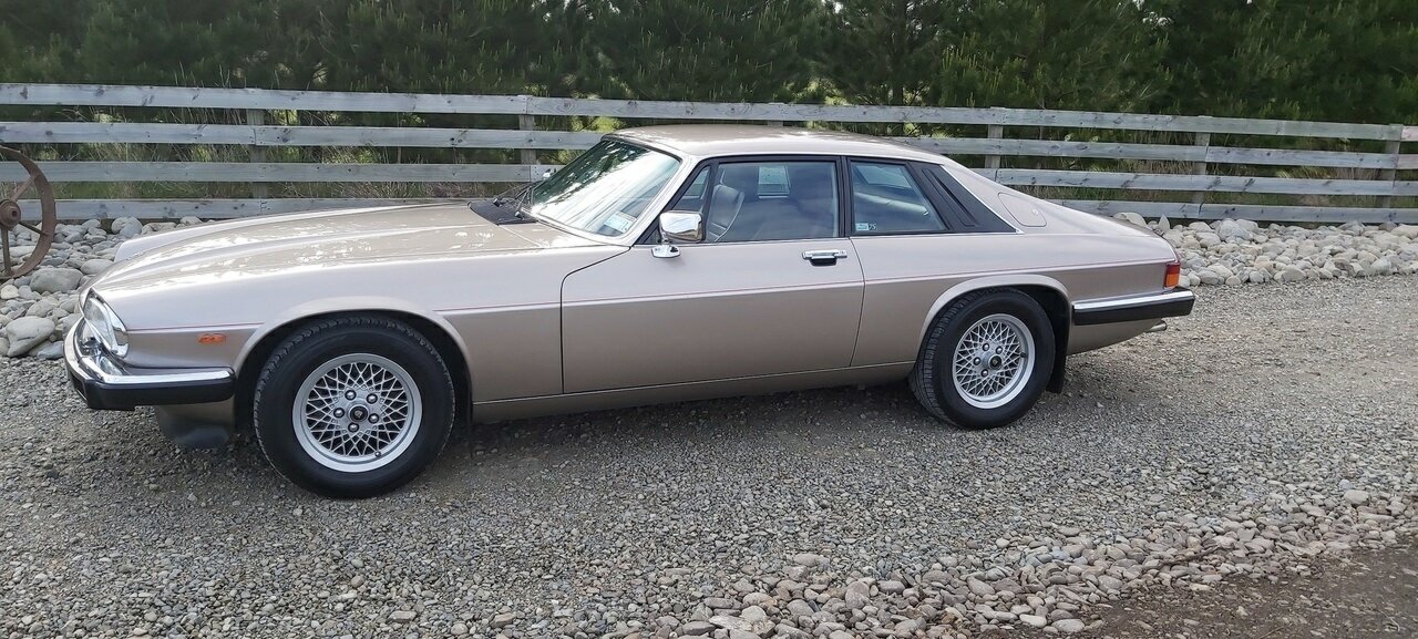 1988 JAGUAR XJS AUTOMATIC 2D COUPE