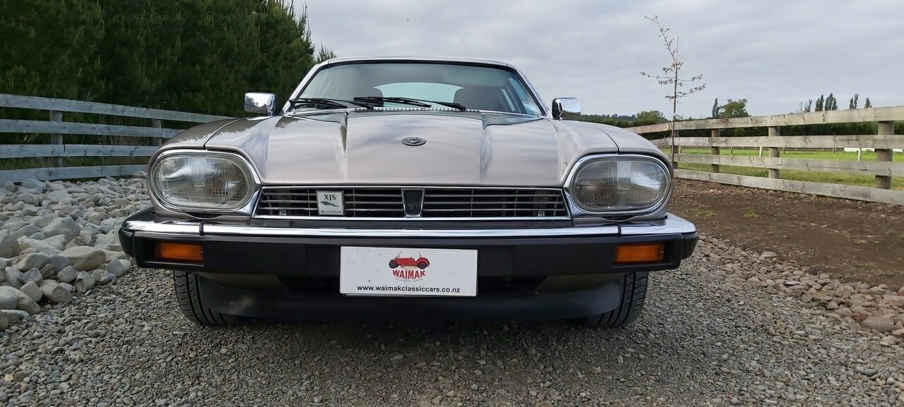 1988 JAGUAR XJS AUTOMATIC 2D COUPE