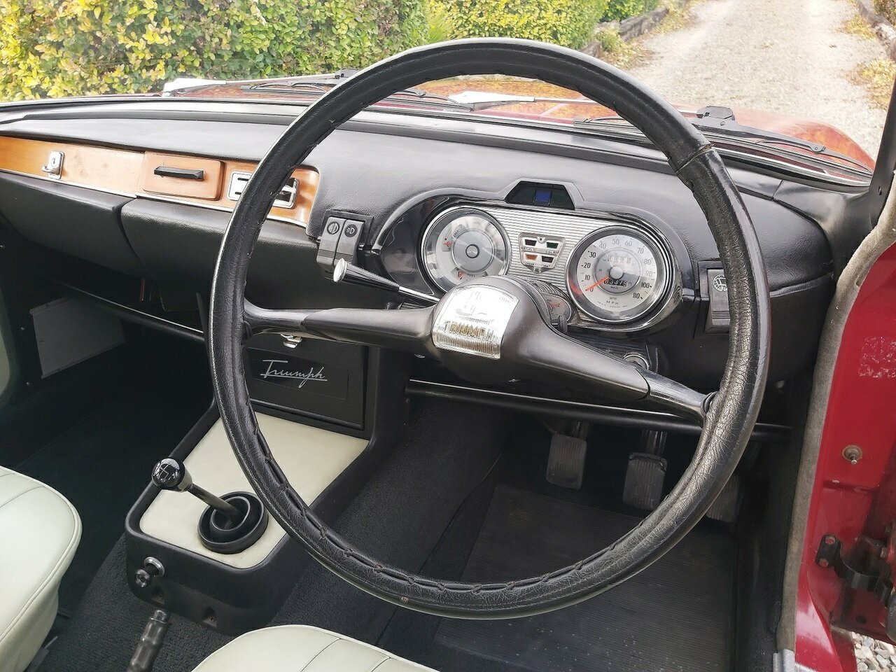 1966 TRIUMPH 2000 MK I 4 SP MANUAL 4D SEDAN