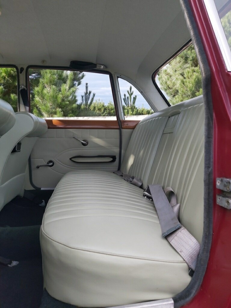 1966 TRIUMPH 2000 MK I 4 SP MANUAL 4D SEDAN