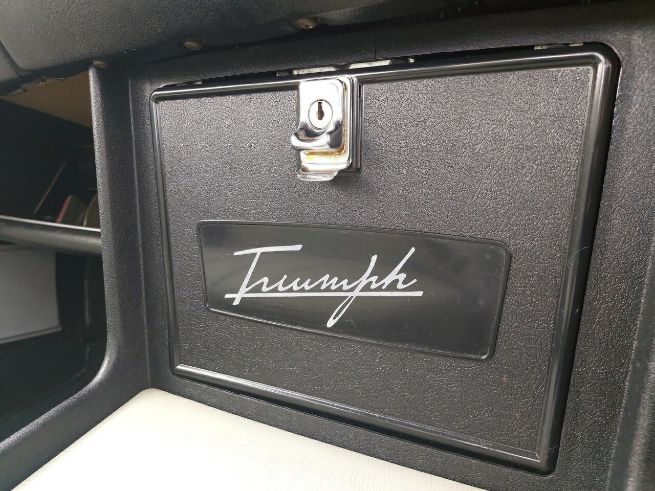 1966 TRIUMPH 2000 MK I 4 SP MANUAL 4D SEDAN