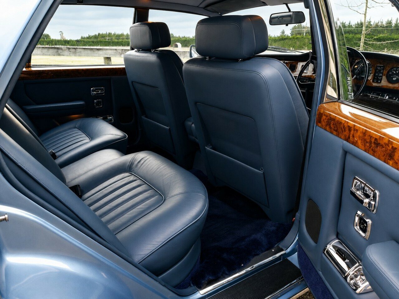 1986 ROLLS-ROYCE SILVER SPIRIT 3 SP AUTOMATIC 4D SEDAN