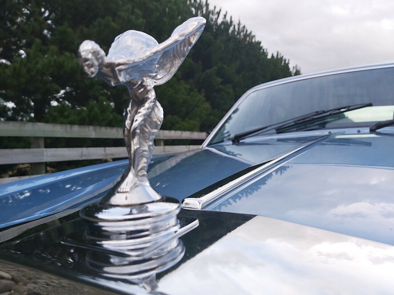 1986 ROLLS-ROYCE SILVER SPIRIT 3 SP AUTOMATIC 4D SEDAN