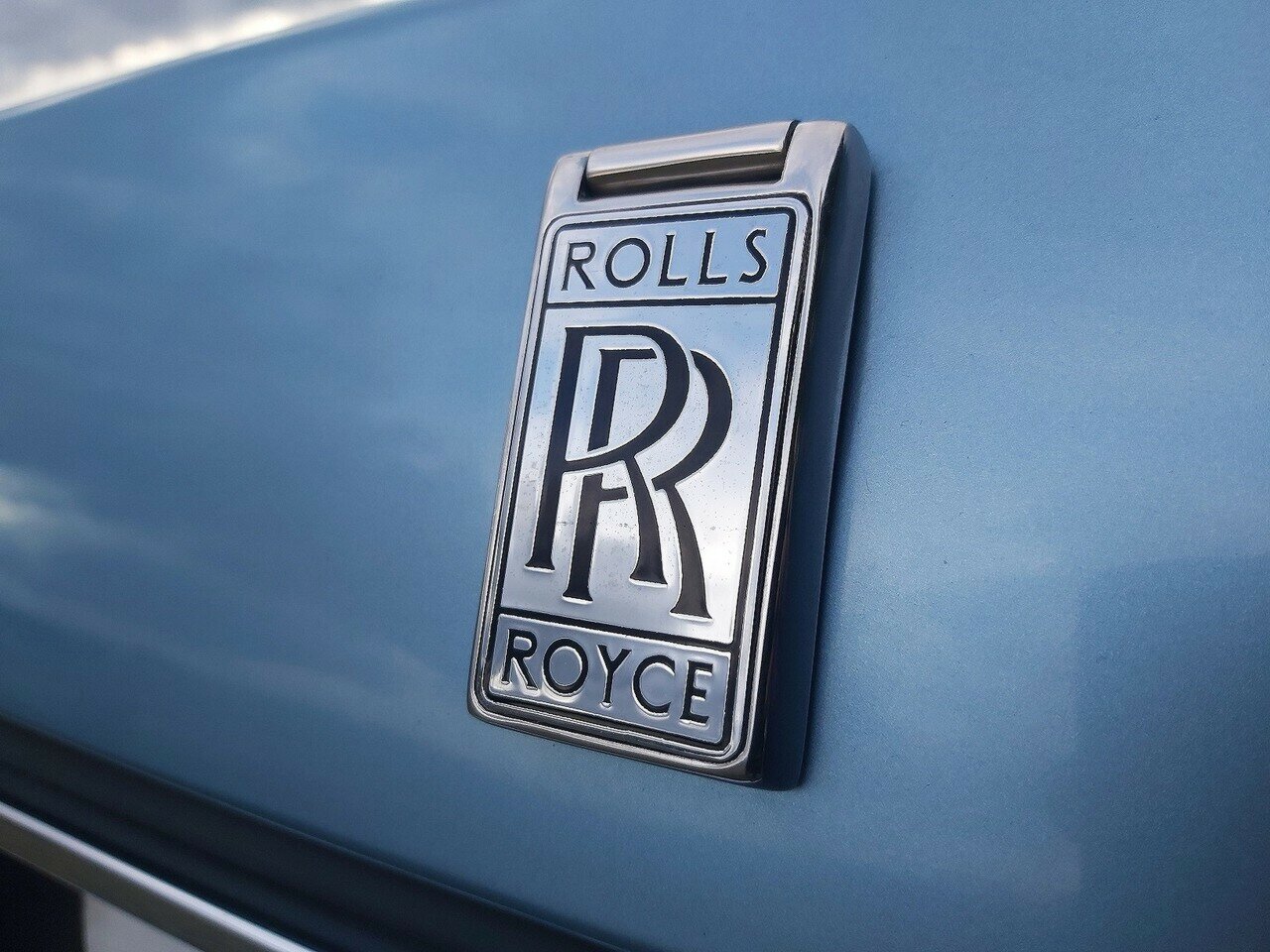 1986 ROLLS-ROYCE SILVER SPIRIT 3 SP AUTOMATIC 4D SEDAN