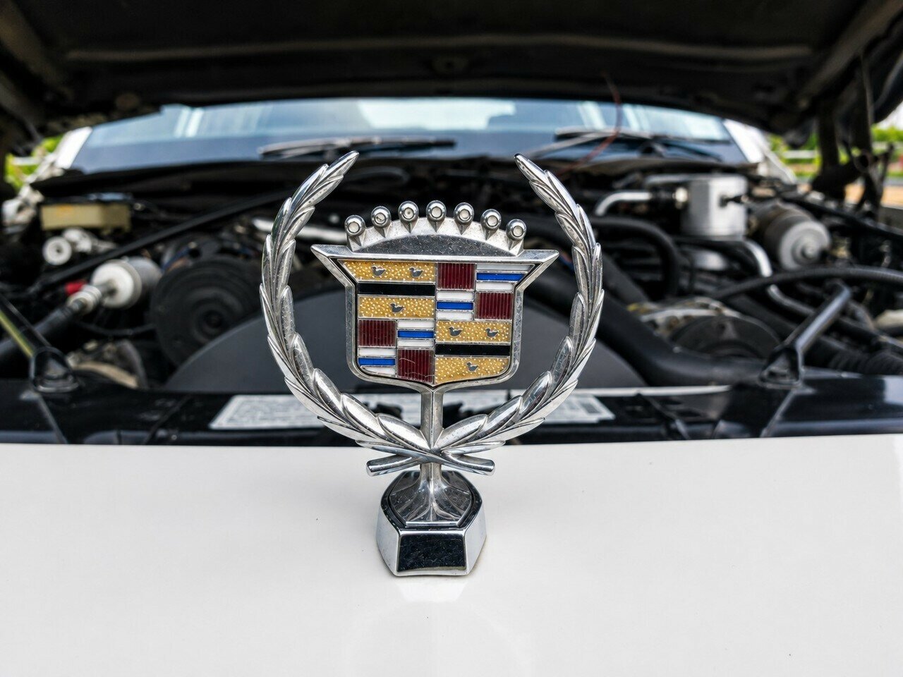1987 CADILLAC FLEETWOOD BROUGHAM d'ELEGANCE AUTOMATIC 4D SEDAN