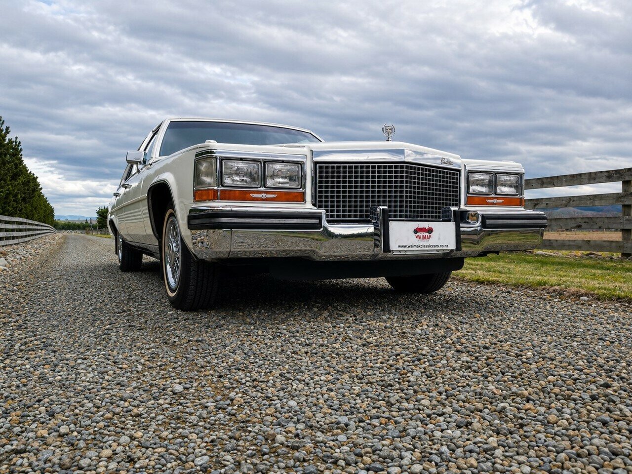 1987 CADILLAC FLEETWOOD BROUGHAM d'ELEGANCE AUTOMATIC 4D SEDAN