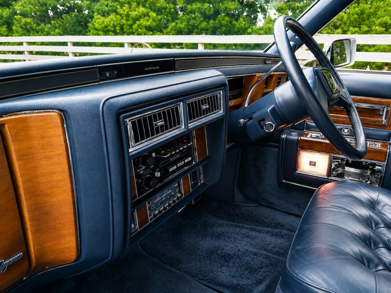 1987 CADILLAC FLEETWOOD BROUGHAM d'ELEGANCE AUTOMATIC 4D SEDAN