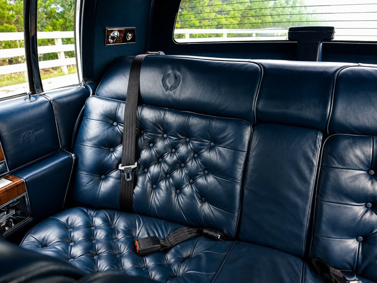 1987 CADILLAC FLEETWOOD BROUGHAM d'ELEGANCE AUTOMATIC 4D SEDAN