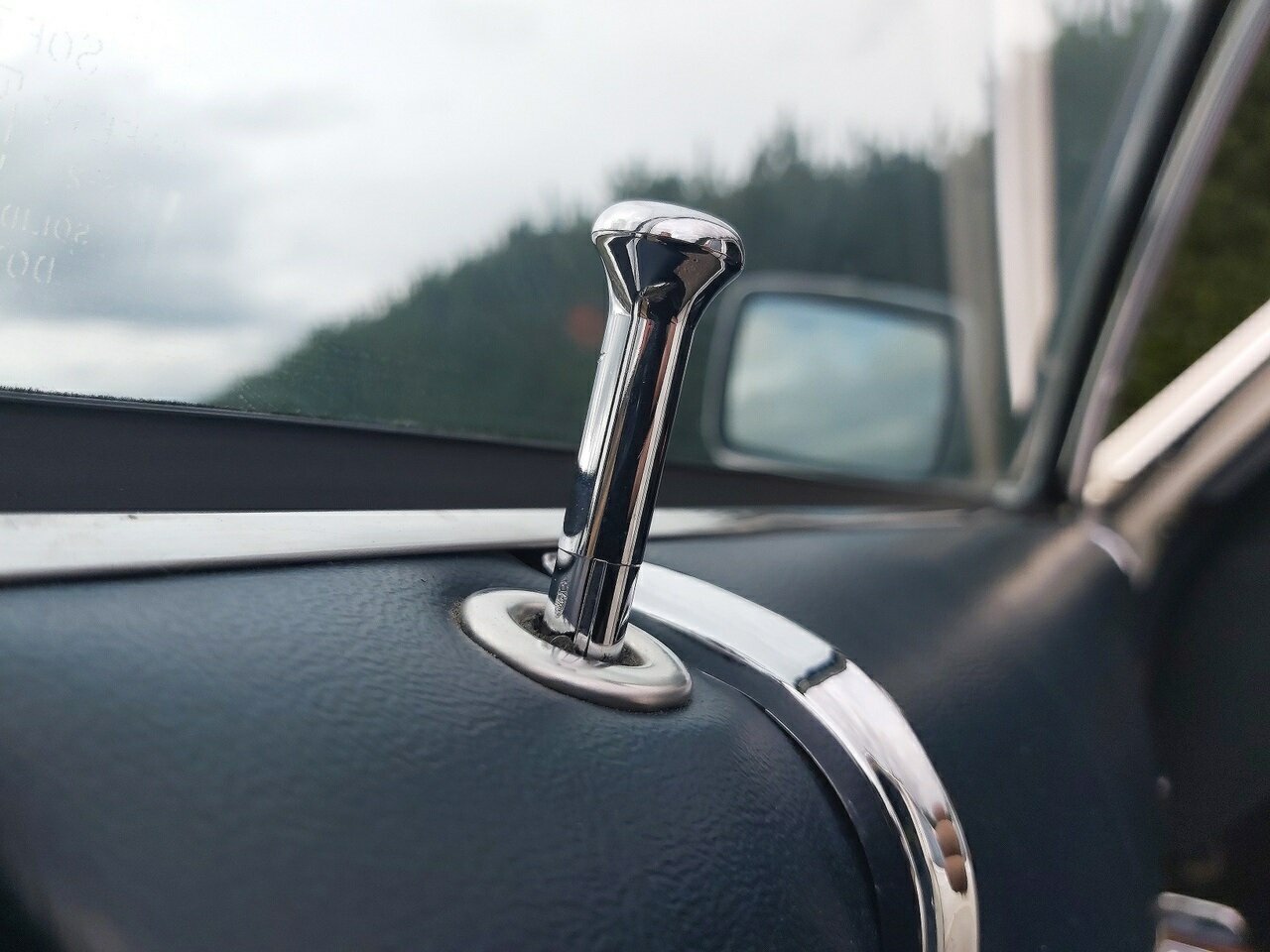 1987 CADILLAC FLEETWOOD BROUGHAM d'ELEGANCE AUTOMATIC 4D SEDAN