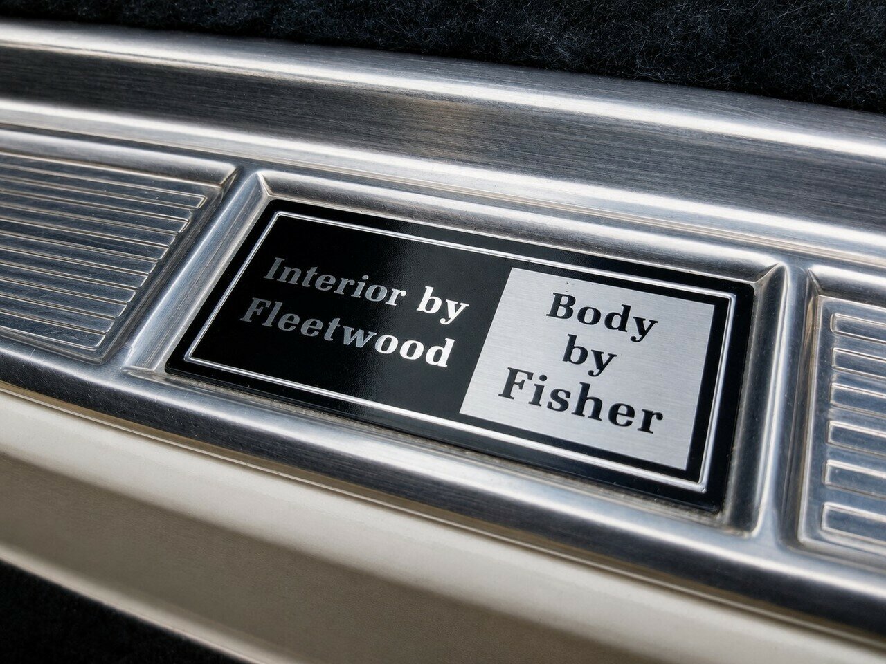 1987 CADILLAC FLEETWOOD BROUGHAM d'ELEGANCE AUTOMATIC 4D SEDAN