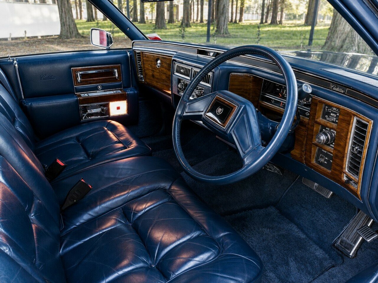 1986 CADILLAC FLEETWOOD BROUGHAM 4 SP AUTOMATIC SEDAN