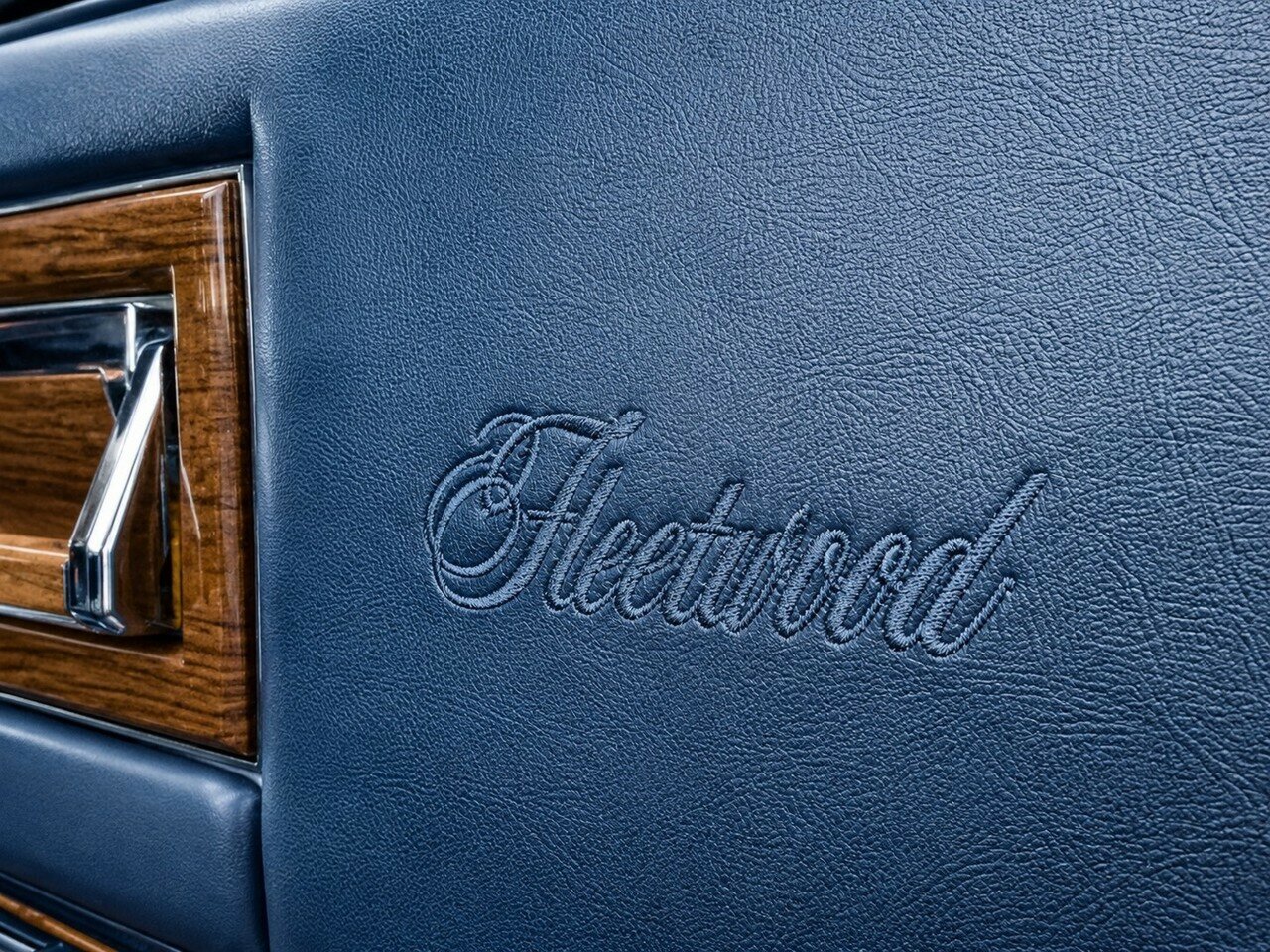 1986 CADILLAC FLEETWOOD BROUGHAM 4 SP AUTOMATIC SEDAN