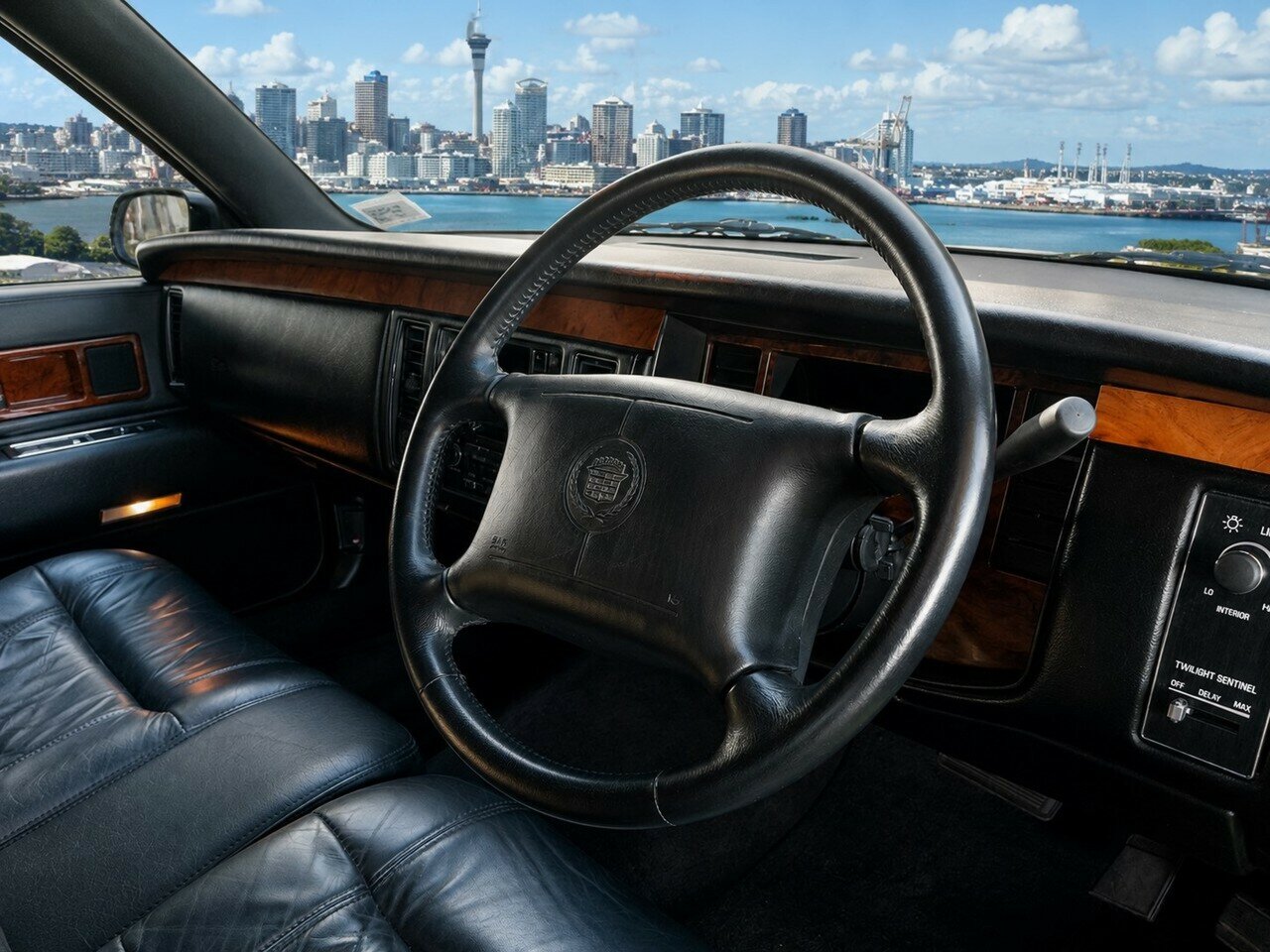 1996 CADILLAC FLEETWOOD BROUGHAM CONNOISEUR 4 SP AUTOMATIC 4D SEDAN