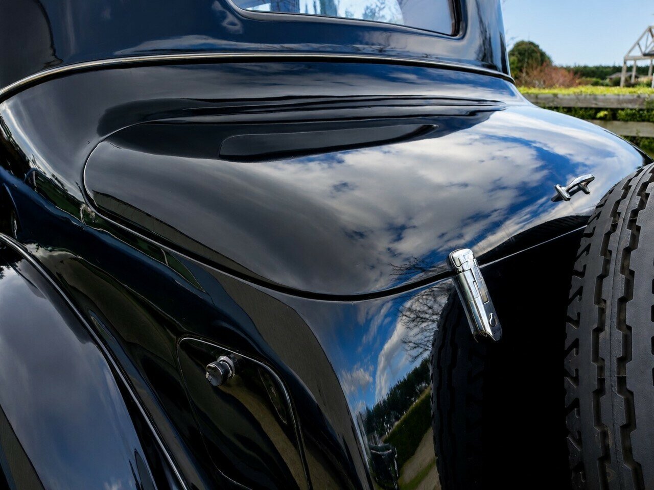 1934 ROLLS-ROYCE 20/25 MANUAL SEDAN