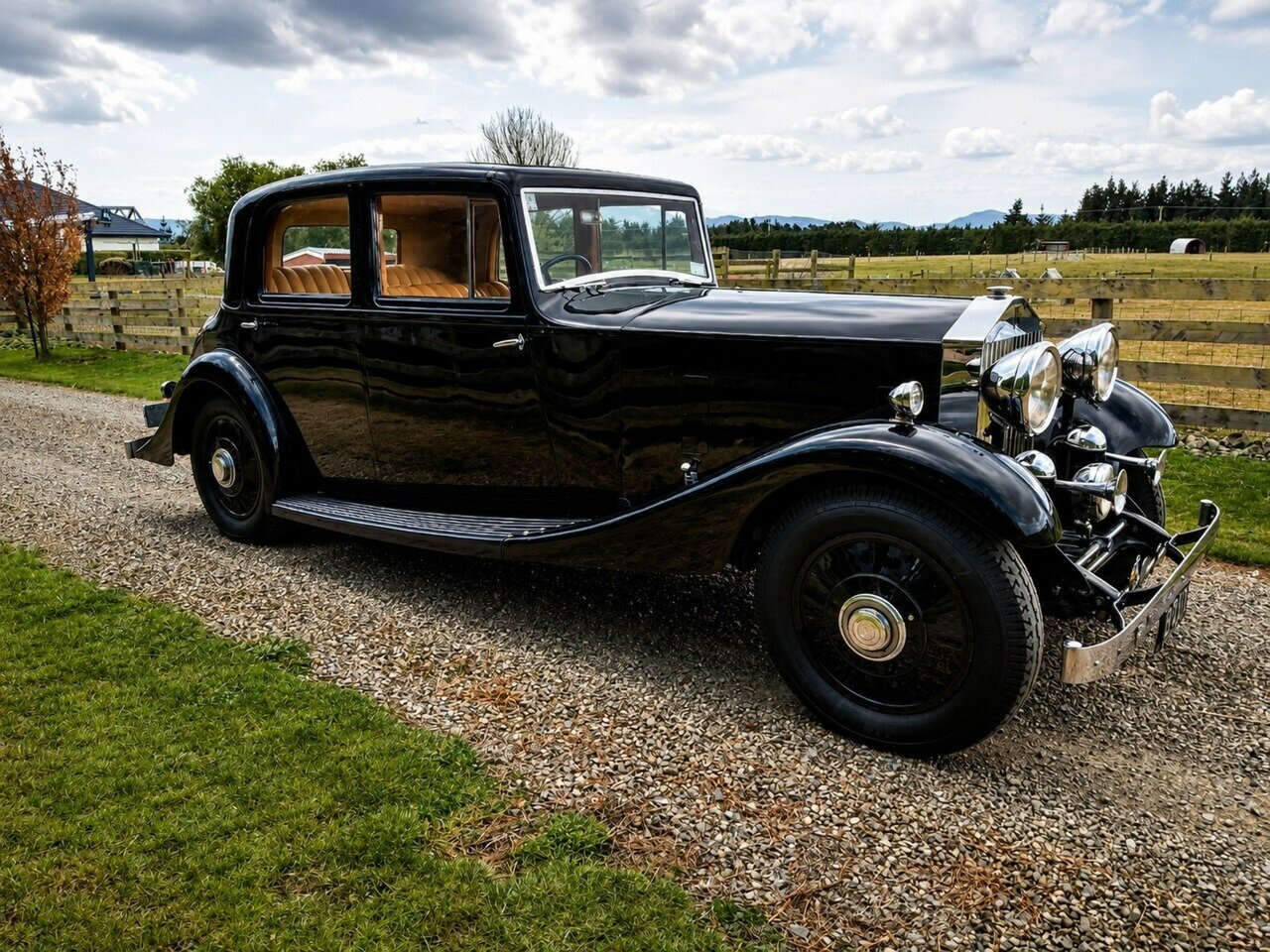 1934 ROLLS-ROYCE 20/25 MANUAL SEDAN