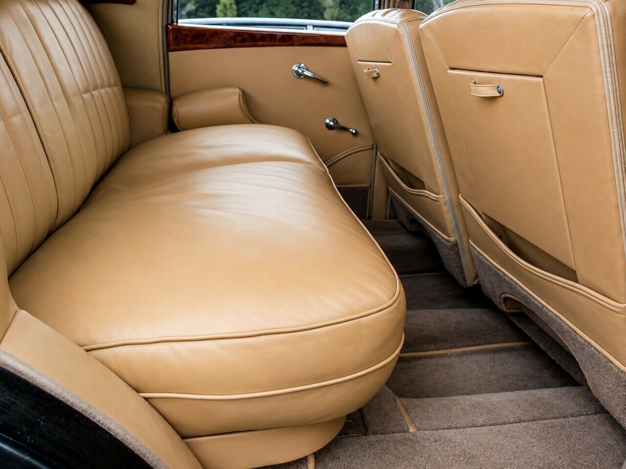 1934 ROLLS-ROYCE 20/25 MANUAL SEDAN