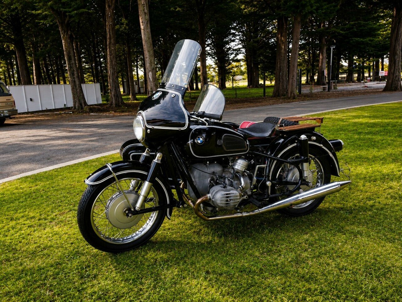 1961 BMW R60 ROAD & STEIB SIDECAR