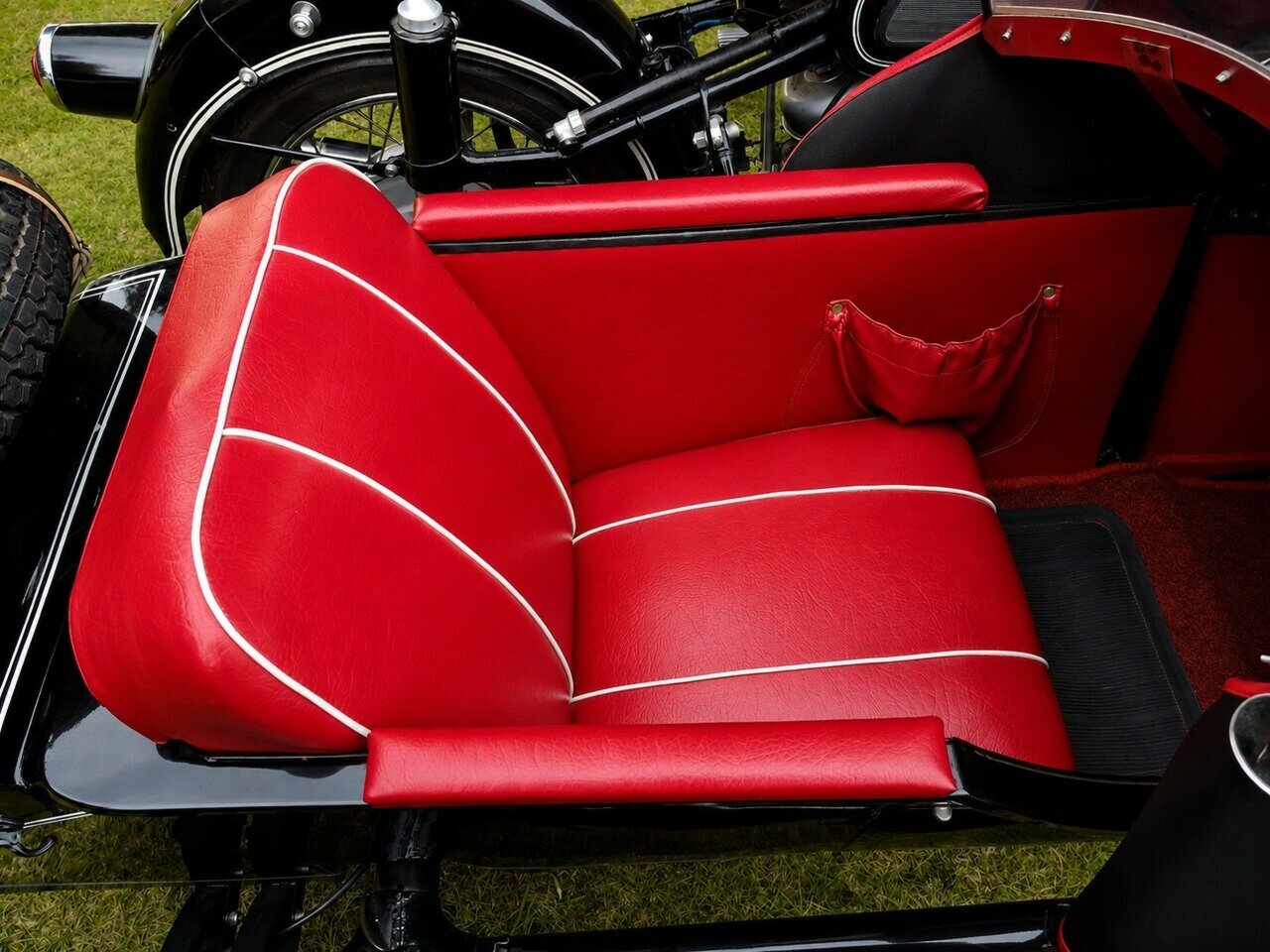 1961 BMW R60 ROAD & STEIB SIDECAR