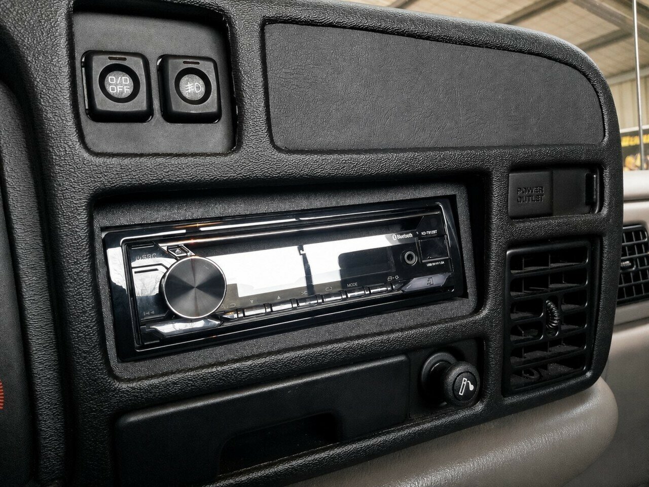 1996 DODGE RAM 1500 INDY 500 SPECIAL EDITION AUTOMATIC SINGLE CAB UTILITY
