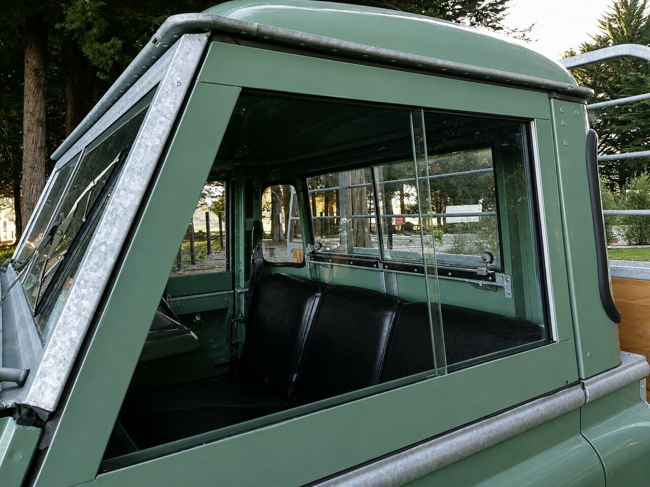 1979 LAND ROVER (4x4) LWB 1240KG 4 SP MANUAL 4X4 TRAY