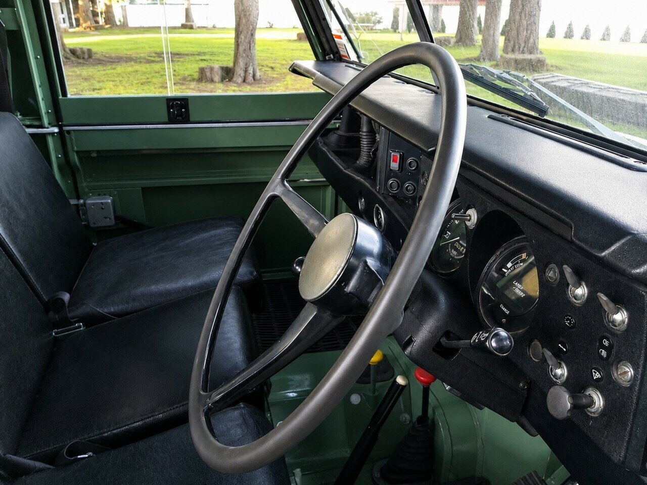 1979 LAND ROVER (4x4) LWB 1240KG 4 SP MANUAL 4X4 TRAY