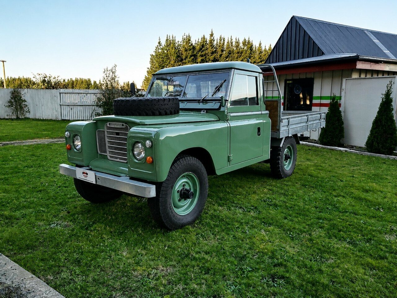 1979 LAND ROVER (4x4) LWB 1240KG 4 SP MANUAL 4X4 TRAY