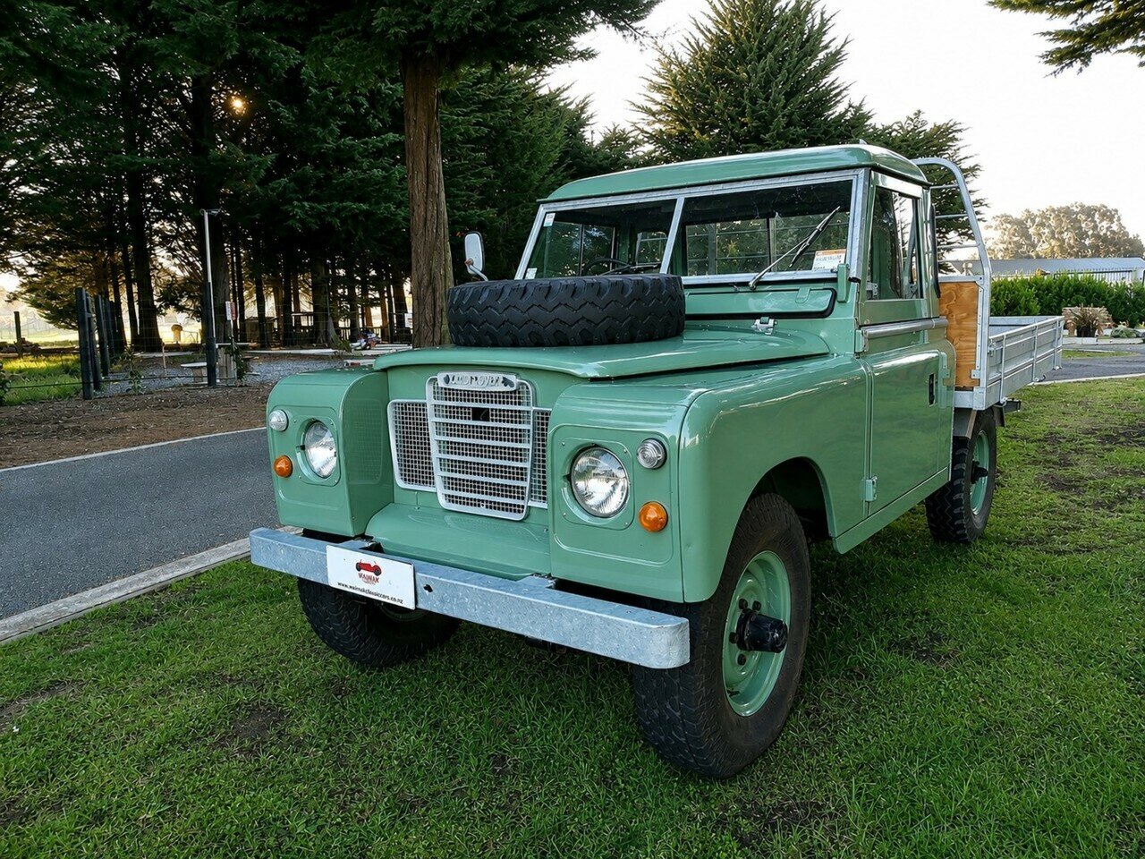 1979 LAND ROVER (4x4) LWB 1240KG 4 SP MANUAL 4X4 TRAY