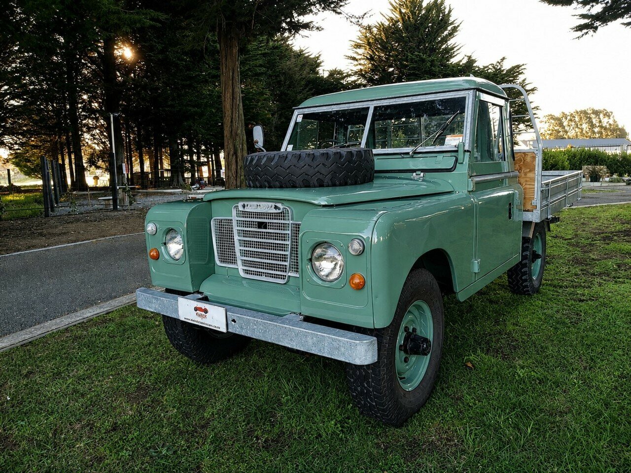 1979 LAND ROVER (4x4) LWB 1240KG 4 SP MANUAL 4X4 TRAY